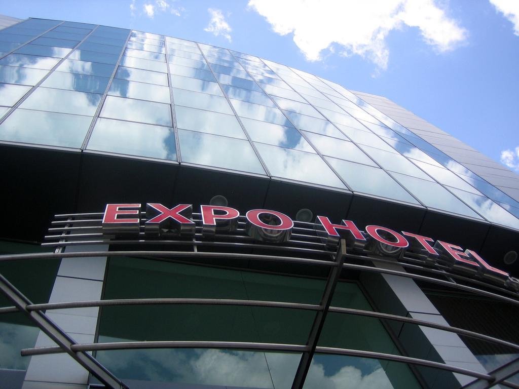 Expo Hotel พลอฟดิฟ ภายนอก รูปภาพ